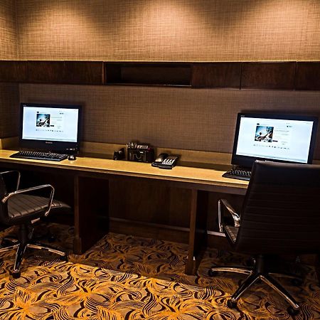 Hampton Inn By Hilton Ottawa Airport エクステリア 写真